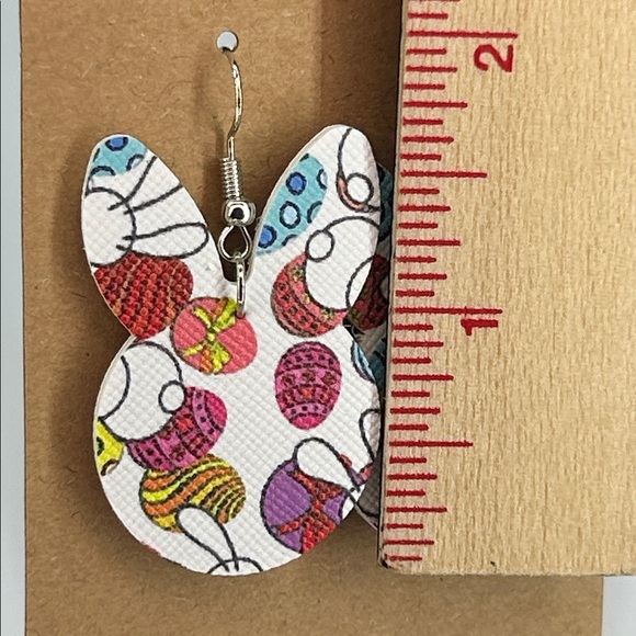 Faux Leather Earrings Bunny Easter - Picture 2 of 3